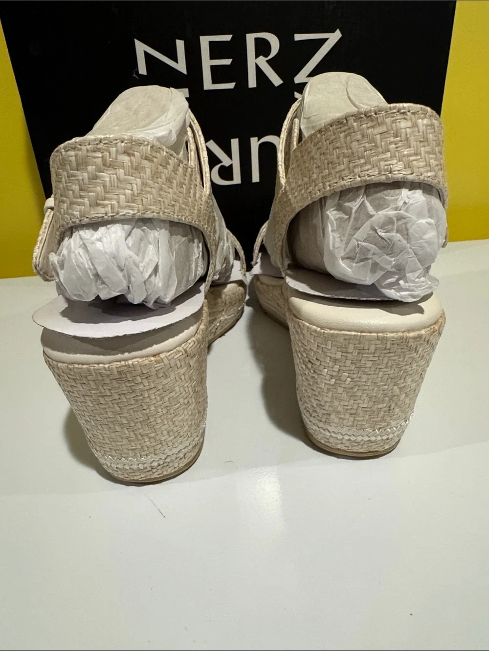 NIB Naturalizer wide width wedges sandals
